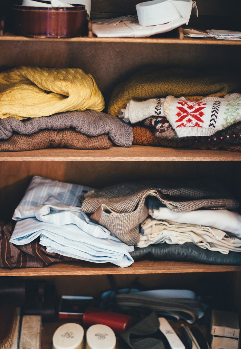 kleiderschrank richtig aufräumen | blog - guenstigeinrichten.de