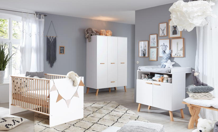 Babyzimmer Mats in weiß