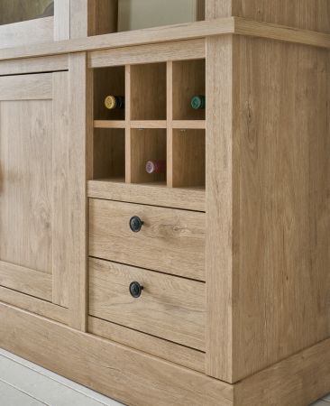 Buffet Dorset in Eiche Gold Landhaus Vitrinenschrank 193 x 214 cm, Soft-Close