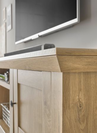 TV-Lowboard Dorset in Eiche Gold Landhaus TV Unterteil 152 cm, Soft-Close