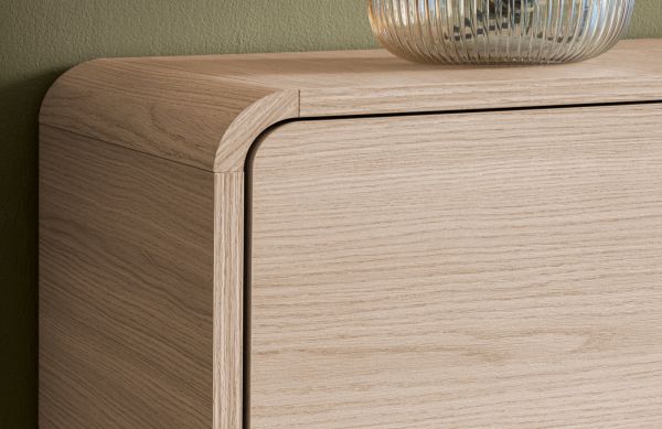 Vitrine Elverum in Eiche natur Highboard skandinavisch 90 x 130 cm, mit Push-to-Open