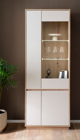 Vitrine Kiruma in Kaschmir und Artisan Eiche Vitrinenschrank 75 x 205 cm, Soft-Close