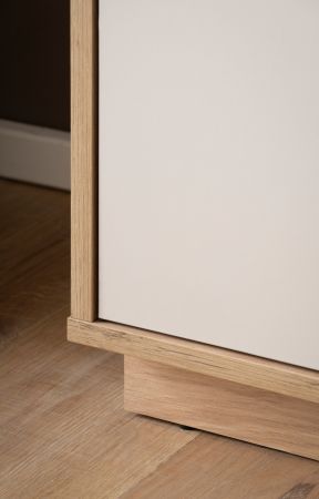 Sideboard Kiruma in Kaschmir und Artisan Eiche Kommode 202 x 89 cm, Soft-Close