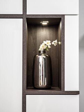 Wohnwand Lovely in wei� Hochglanz und Ulme Schrankwand mit Kamin, inkl. Beleuchtung