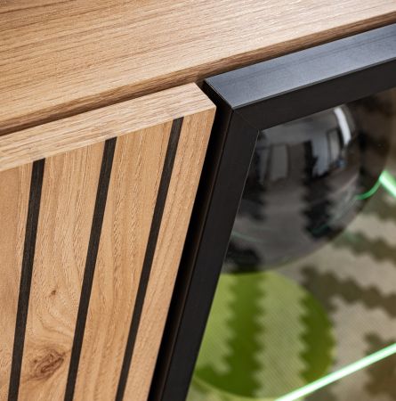 TV-Lowboard Lines in Hickory Eiche und schwarz TV-M�bel mit LED und Push-to-Open, 160 x 52 cm