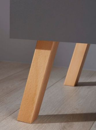 Baby- und Kinderzimmer Kleiderschrank Mats in grau matt mit Buche massiv 3-trig 130 x 190 cm