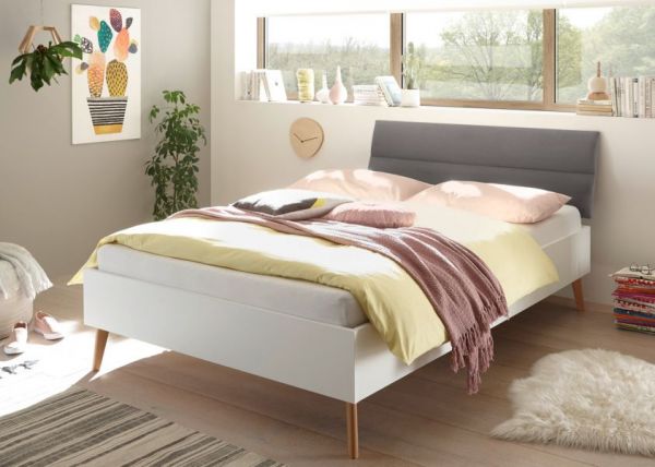 Bett Helge in wei und Eiche Riviera Einzelbett skandinavisch mit Polsterkopfteil in grau Liegeflche 140 x 200 cm