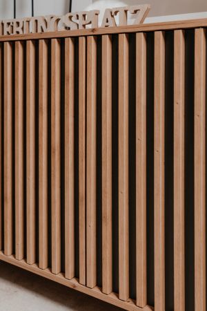 Sideboard Madem in Artisan Eiche und Anthrazit mit 3D-Lamellen Wohn- und Esszimmer Kommode 160 cm