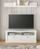 TV-Lowboard Fiastra in wei Pinie Landhaus TV Unterteil 132 cm, Soft-Close-Funktion