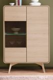 Vitrine Elverum in Eiche natur Highboard skandinavisch 90 x 130 cm, mit Push-to-Open