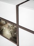 Sideboard Lovely in wei� Hochglanz und Ulme Kommode mit LED und Push-to-Open, 150 x 90 cm