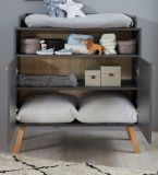 Babyzimmer Wickelkommode Svea in grau matt mit Buche massiv Babym�bel Wickeltisch 96 x 105 cm