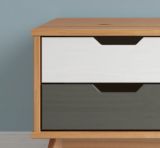 TV-Lowboard Scandik in Massivholz Kiefer honigfarben lackiert mit wei und grau TV Unterteil 140 x 42 cm