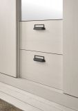 Kleiderschrank Stove in wei Pinie und anthrazit Landhaus Schiebetrentrenschrank 3-trig mit Spiegel 163 x 209