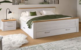 Schlafzimmer Mirano in wei� L�rche und Eiche Artisan Landhaus Set mit Bett Liegefl�che 180 x 200 cm und Nachttisch