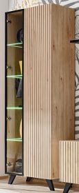 Vitrine Lines in Hickory Eiche und schwarz Glasvitrine mit LED und Push-to-Open, 70 x 192 cm